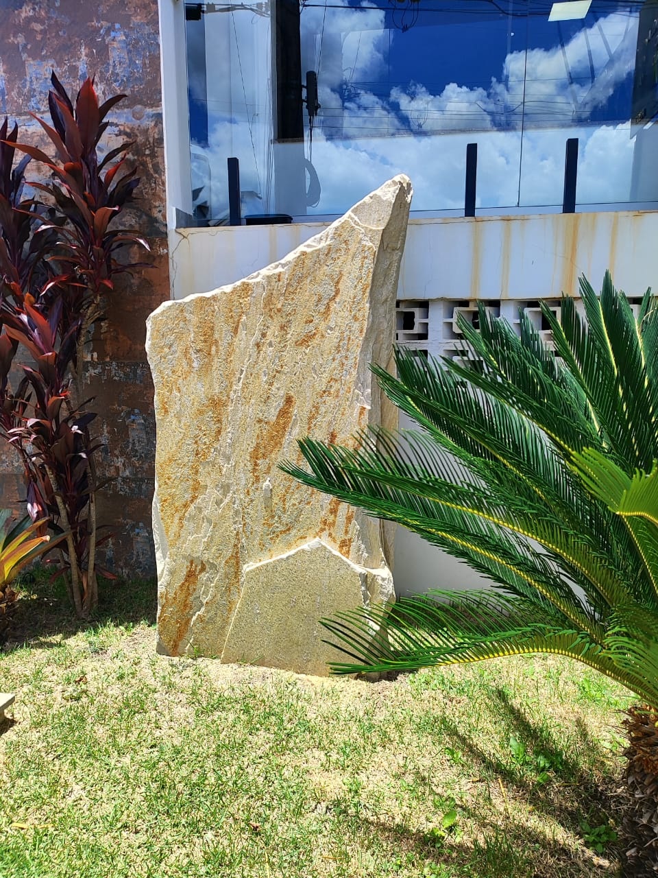 Pedras gigantes: como transformam a paisagem de propriedades rurais
