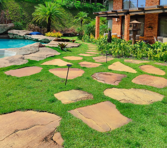 Pedra Vermelha do Sul x pedras tradicionais: qual escolher